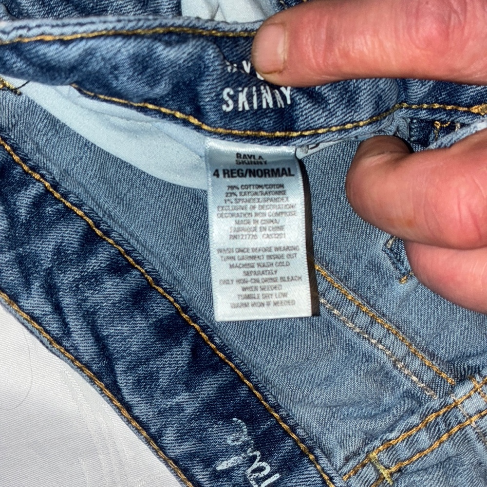 Aeropostale Jeans Womens  size 4 Regular normal Skinny Blue Denim Stretch
